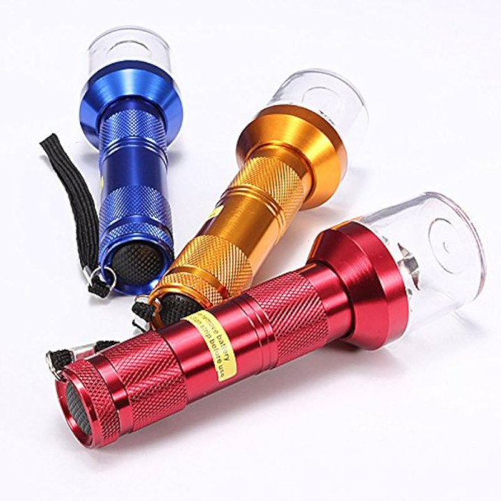 GRINDER ELÉCTRICO CON TAMIZ EN COLORES SURTIDOS (AZUL, PLATA Y NEGRO). 4,5 CM. PILAS NO INCLUIDAS