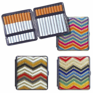 PITILLERA CIGARRILLOS DECORADA HIPPIE TEXTIL 20 CIG. 9,5 X 9,5 CM COLOR SURTIDO 1X12